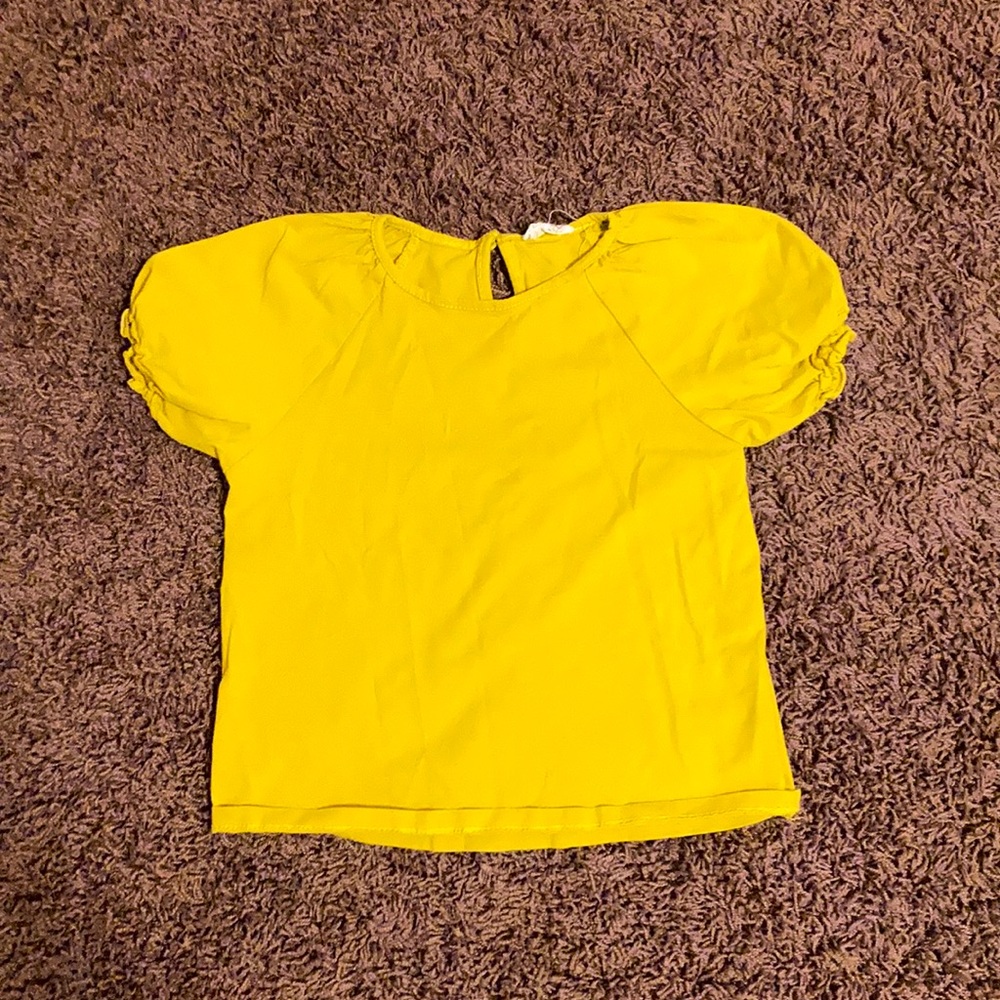 Yellow short sleeved ruffled t-shirt size 8/10